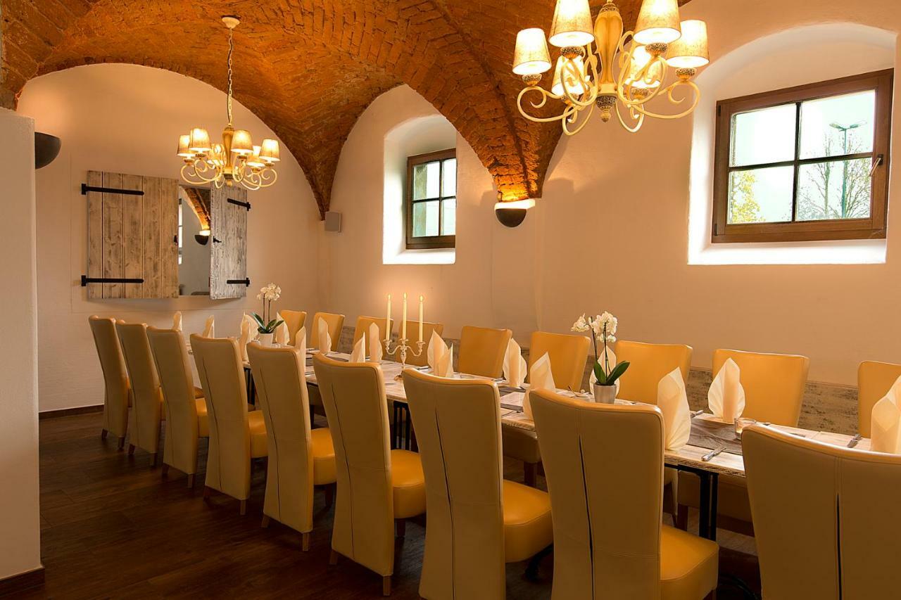 Gaestehaus Kloster Nimbschen Грима Екстериор снимка